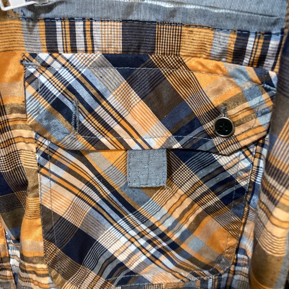 Short sleeve button down - Picture 4 of 6